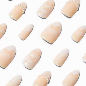 NIB Claire’s Silver Butterfly Pearl Stiletto Faux Press On Nail Set of 24